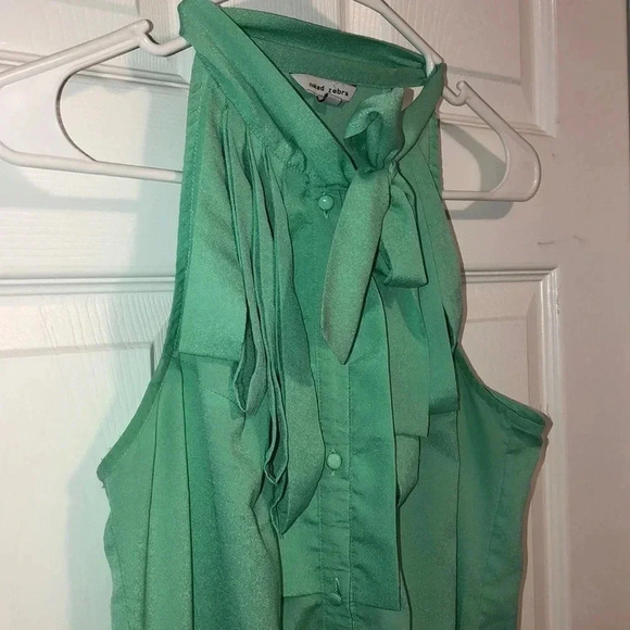 High Neck Tank - Picture 2 of 4